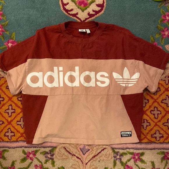 Tops - Cropped adidas top